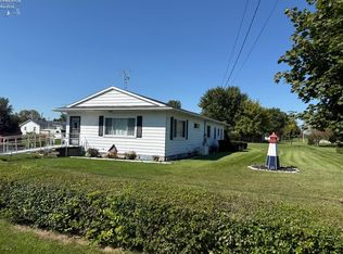 1284 E Lockwood Rd, Pt Clinton, OH 43452