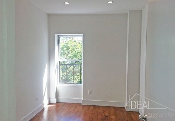 4th image of 80 Douglass St