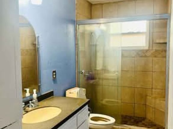 4th image of 3833 Butterfield Rd