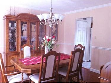 5th image of 902 Denny Ct