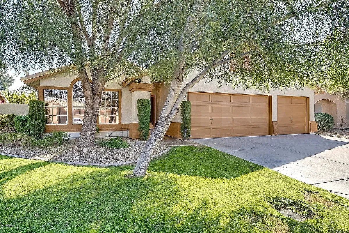 3 bed, 3.0 bath, 1720 sqft, $2,650 — Photo 1