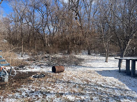 3rd image of 1317 Old Lincoln Hwy