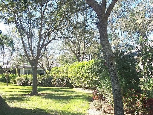 3rd image of 789 Vistana Cir #32