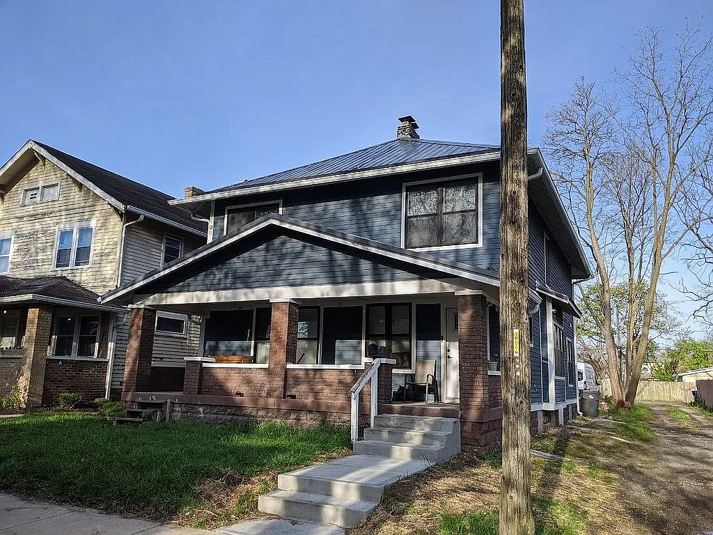 628 Eastern Ave photo 1