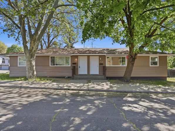 3216 & 3218 N Maple St, Spokane, WA 99205