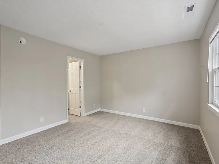 Pier 39 Apartments & Townhomes — Photo 70