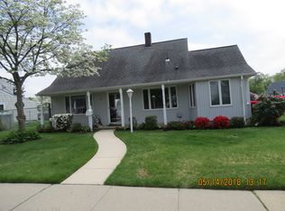 28 Church Rd, Levittown, NY 11756