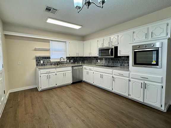 4th image of 41 Mojave Dr