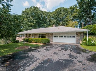 215 Orchard Hills Dr, Boyertown, PA 19512
