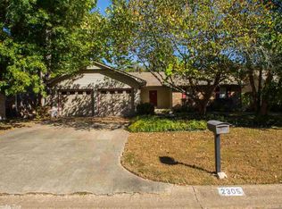 2305 Hickorynut Ct, Little Rock, AR 72211