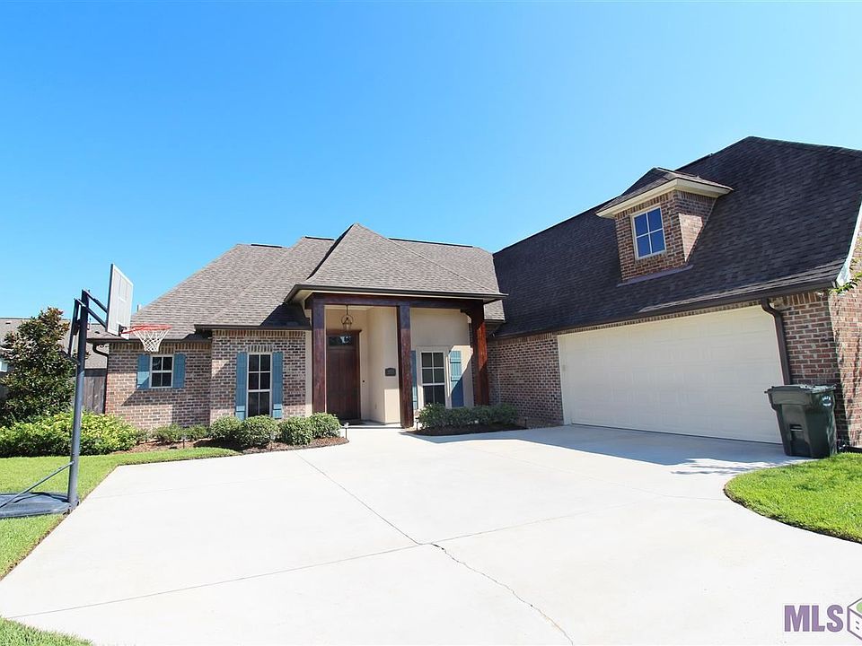 1st image of 40270 Buchanan Ct