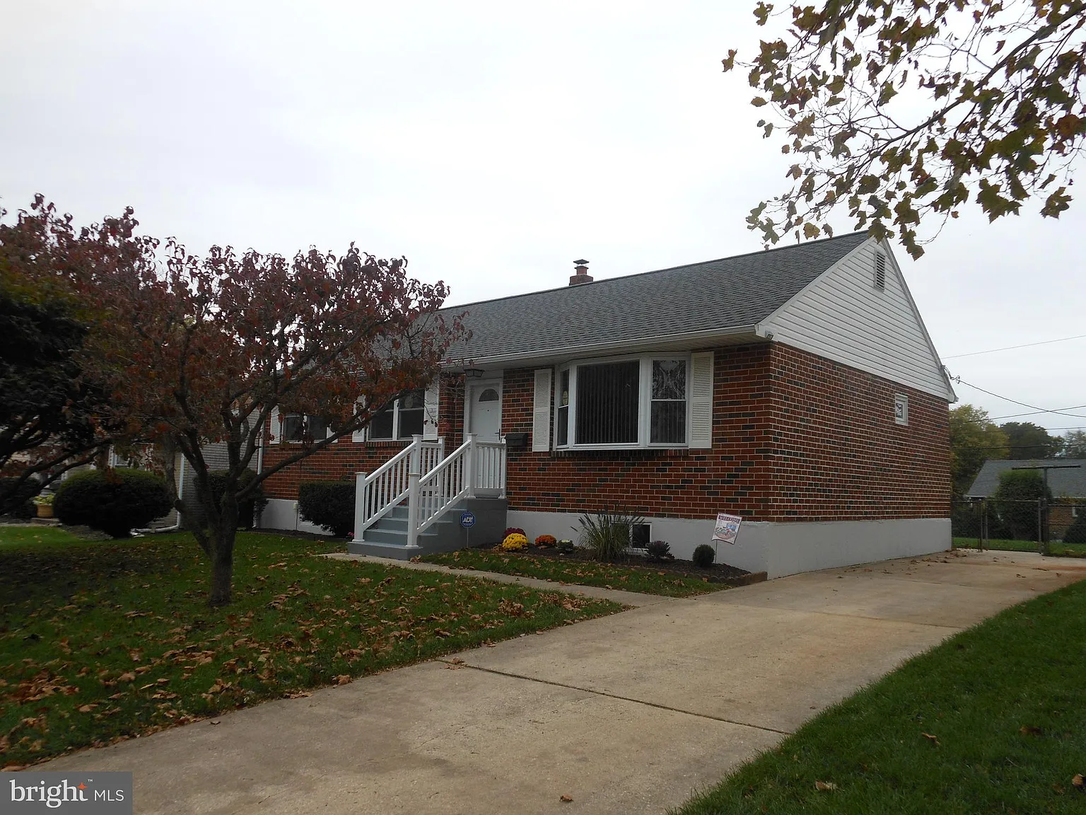 24 Monticello Blvd photo 1