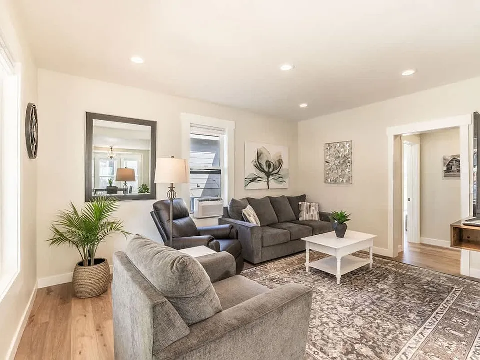 724 N 2nd St #ID1542946P