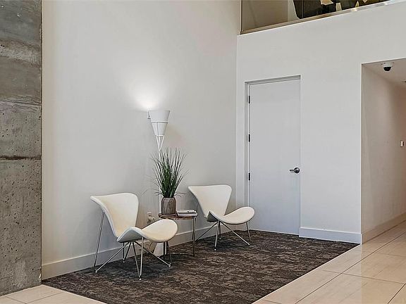 4th image of 332 Cocoanut Ave #507