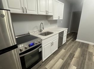 824 E 39th St #B, Savannah, GA 31401