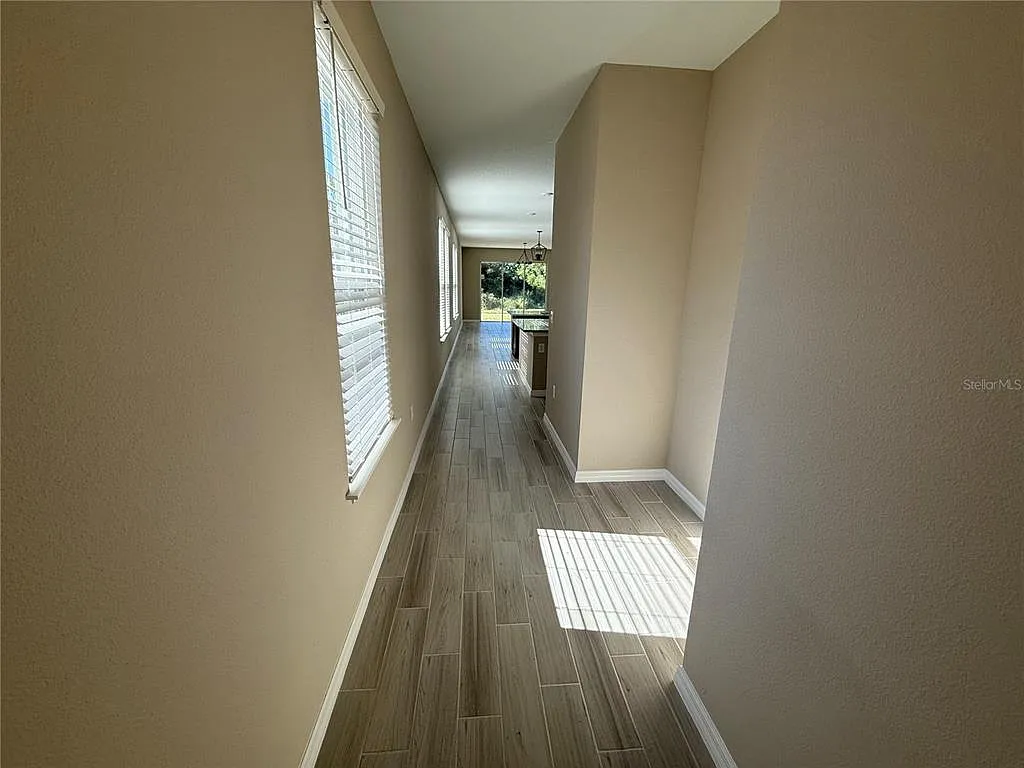3 bed, 2.5 bath, 1790 sqft, $3,000 — Photo 2