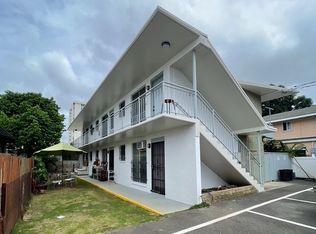 2710 Kaaha St, Honolulu, HI 96826