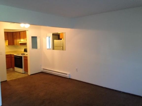 4th image of 4295 Alpine Hill Ct