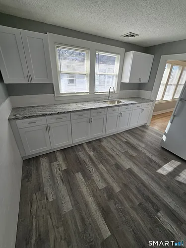 263 Sheffield Ave #3 Photo 1