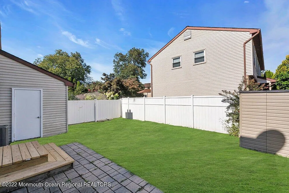 3 bed, 1.5 bath, 1378 sqft, $2,850 — Photo 3