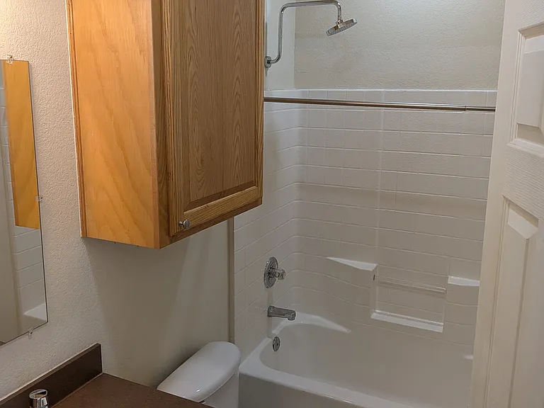 102 N Dallas St #202 — Photo 5