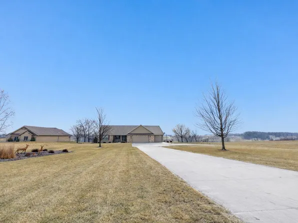 4207 Lost Dauphin Rd, De Pere, WI 54115