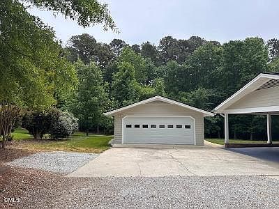 4th image of 5201 Pine Dr