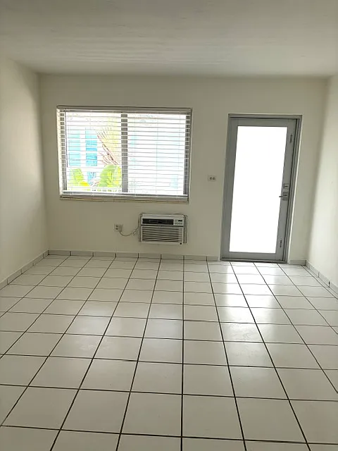 1 bed, 650 sqft, $1,725 — Photo 2