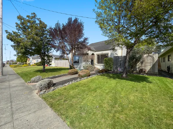 2839 D St, Eureka, CA 95501