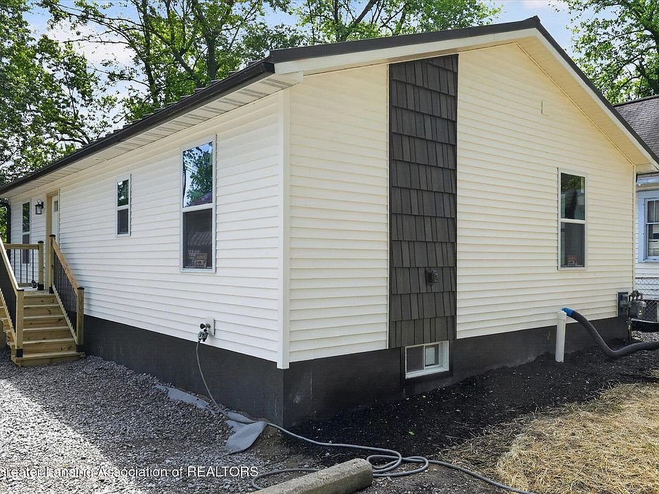 1st image of 526 N Deerfield Ave