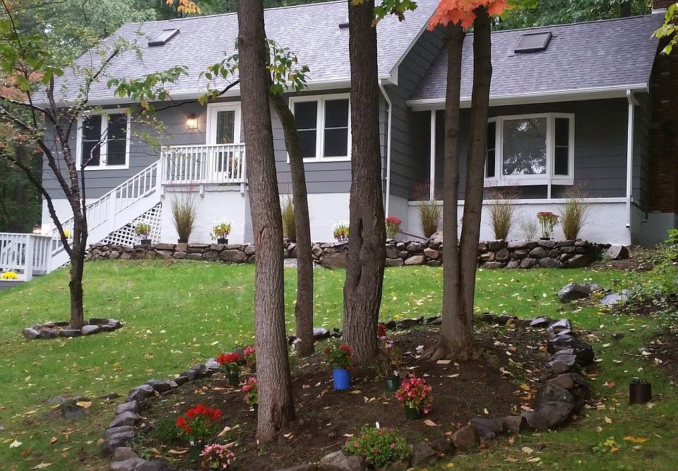 1st image of 3 Dogwood Hollow