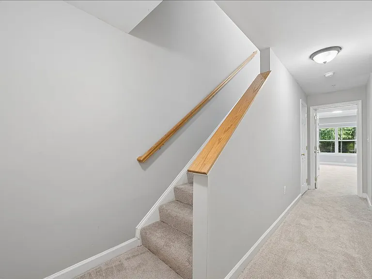 1004 Collindale Ave — Photo 31