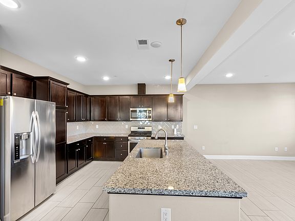 2nd image of 1856 Sea Horse Rd Unit C