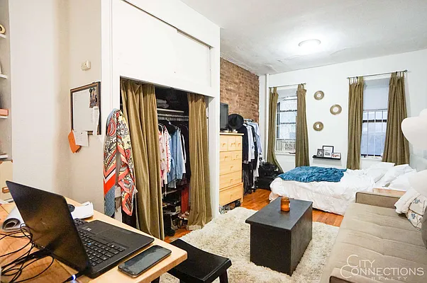 Rented by City Connections Realty | media 14
