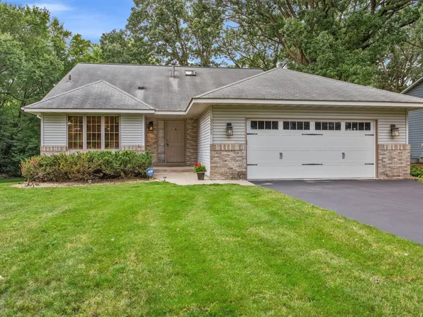 3051 Fairview Ave N, Roseville, MN 55113