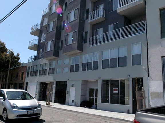 2nd image of 436 Clementina St APT 404