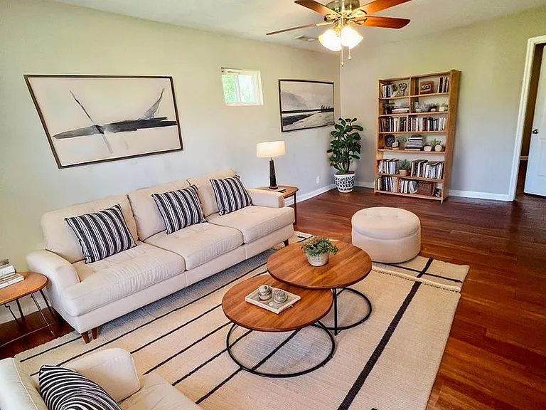 187 Briggs Ave — Photo 2