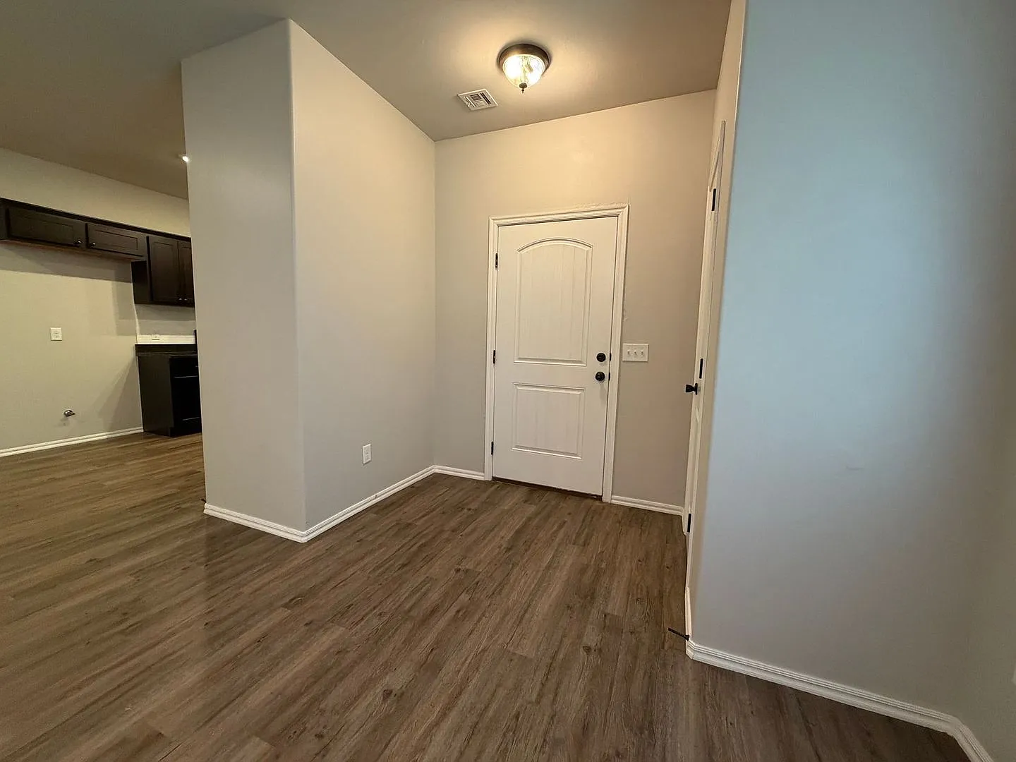 3 Bedroom 2 Bath 2 Car Garage - Edmond Schools Close to Downtown Edmond — Photo 4