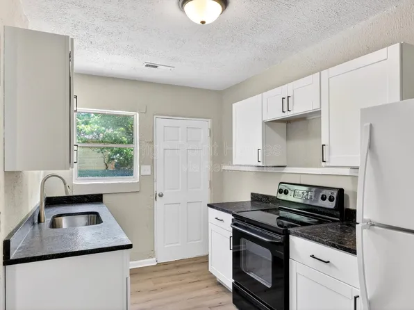 437 Carver Ln, Chattanooga, TN 37404