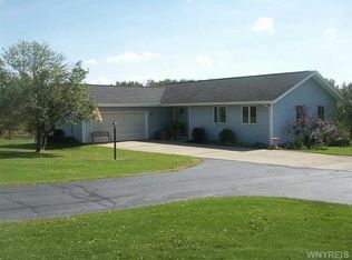 670 Genesee Rd, Arcade, NY 14009