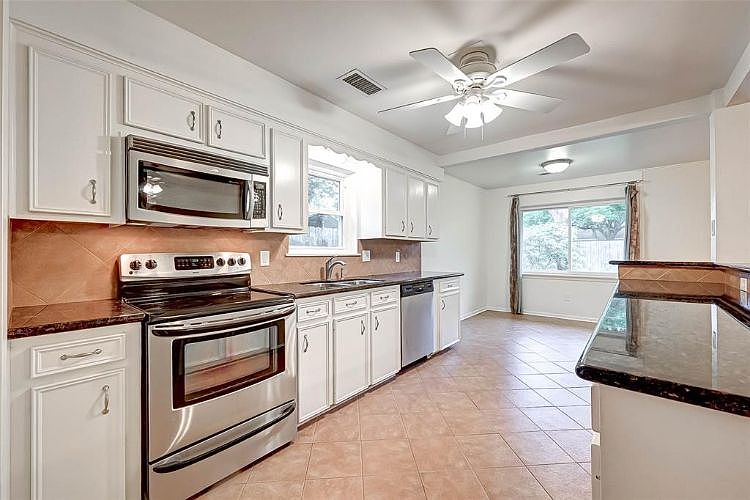 1st image of 5242 Kingfisher Dr
