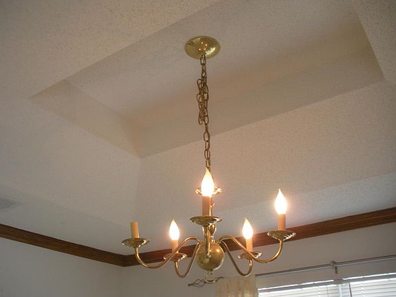 4th image of 307 Northampton Cir