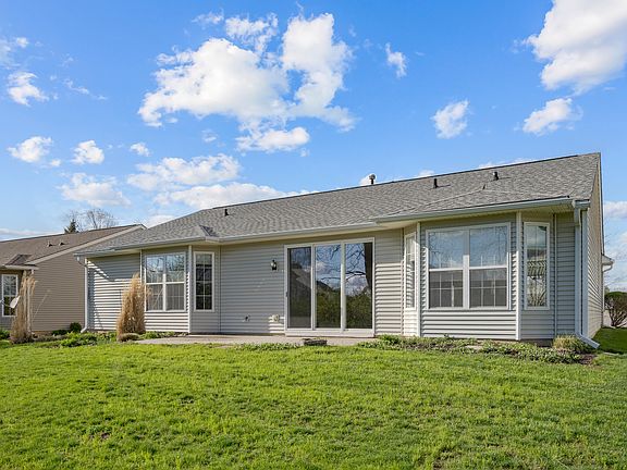 3rd image of 13776 Fieldstone Dr