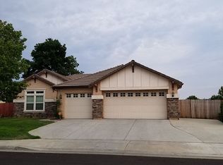 2972 Santa Ana Ave, Clovis, CA 93611