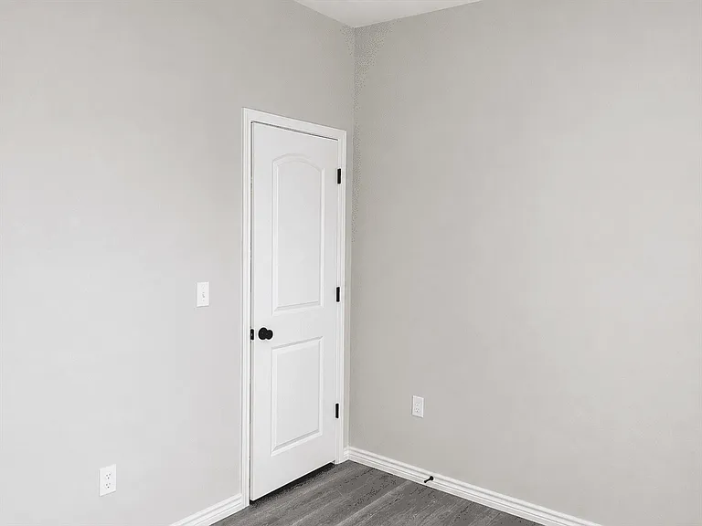 7602 Windsor Oaks #2 — Photo 11