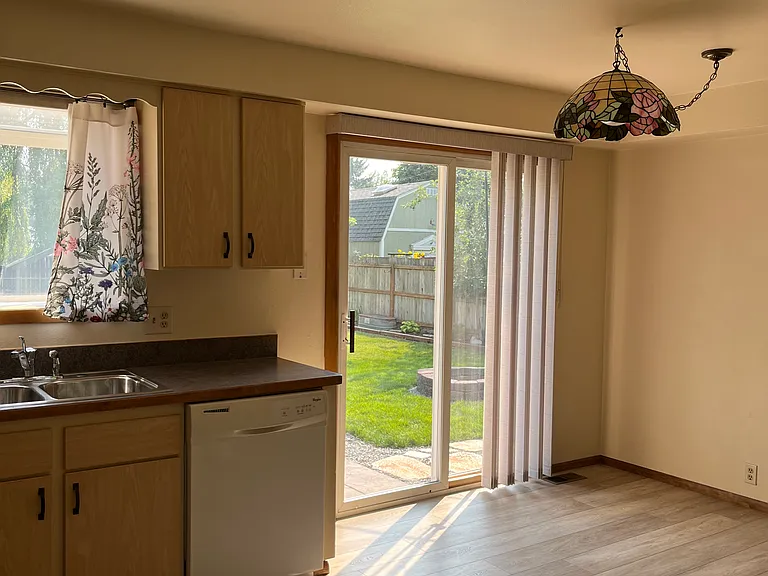 1710 E Jenny Lynn Ln — Photo 5