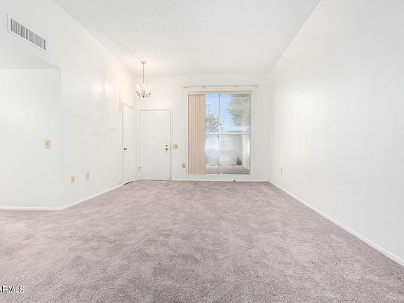 4th image of 9981 W Hawthorn Dr