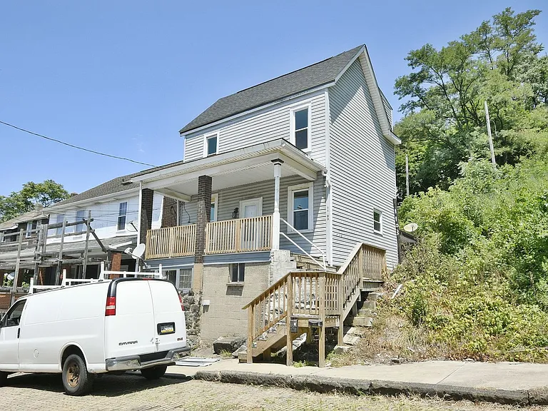 1103 Crosby St #2 — Photo 11