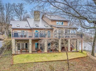 111 Shad Run Dr, Moneta, VA 24121