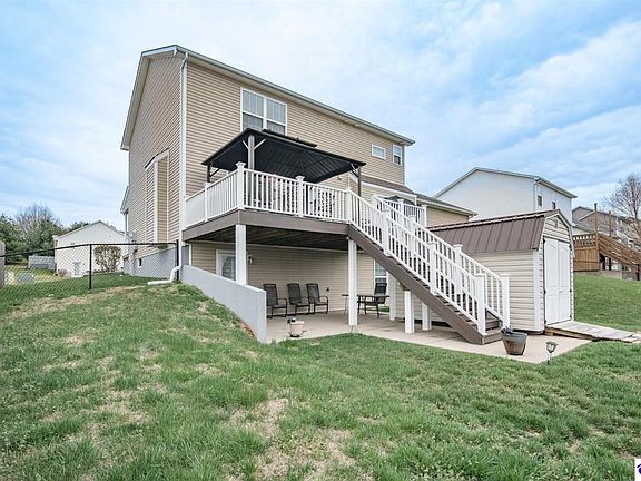 5th image of 214 Riley Way